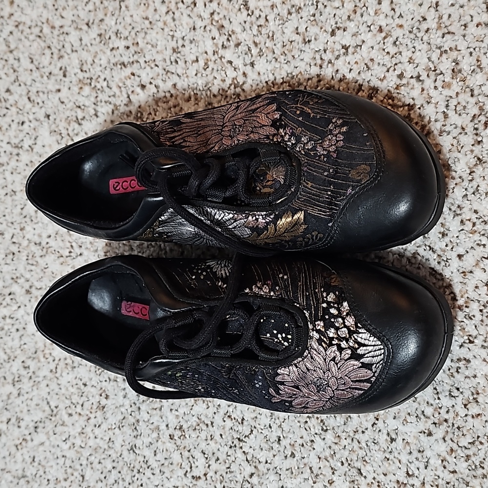 ECCO Flower Shoes